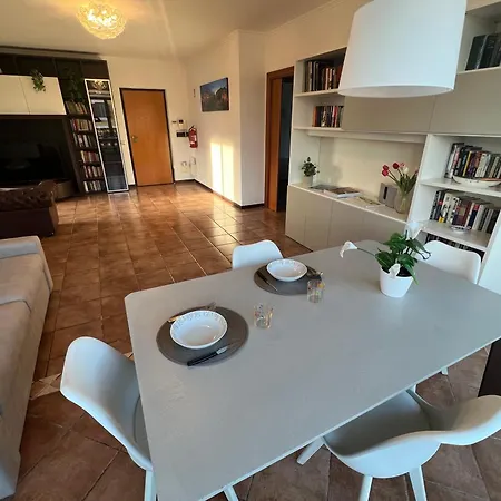 La Casa Del Tomo - Serenity & Charme, Steps From Cornelia Metro Line A Apartman *