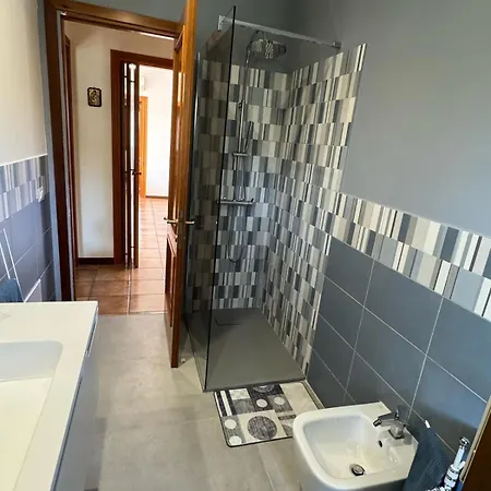 Apartman La Casa Del Tomo - Serenity & Charme, Steps From Cornelia Metro Line A