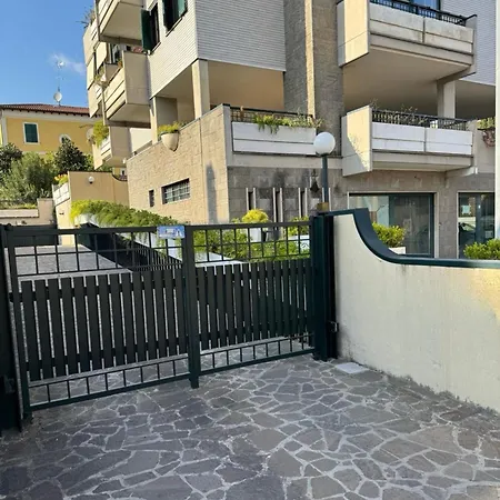La Casa Del Tomo - Serenity & Charme, Steps From Cornelia Metro Line A