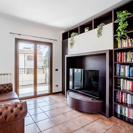 Appartement La Casa Del Tomo - Serenity & Charme, Steps From Cornelia Metro Line A